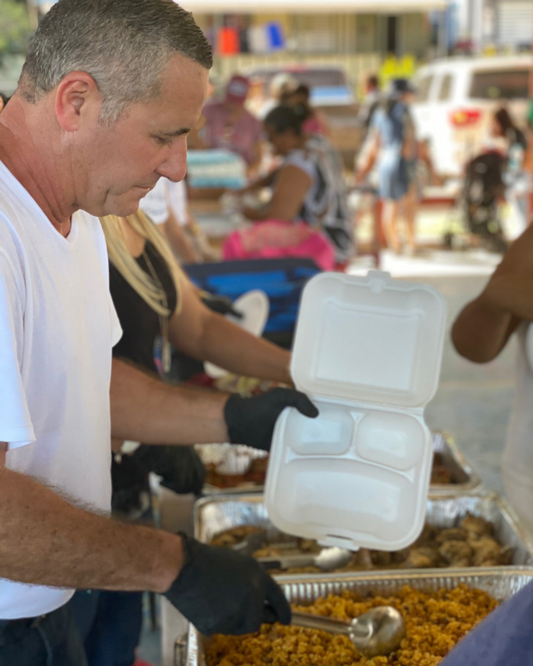 Hot meal giveback during the earthquakes in Puerto Rico in 2020